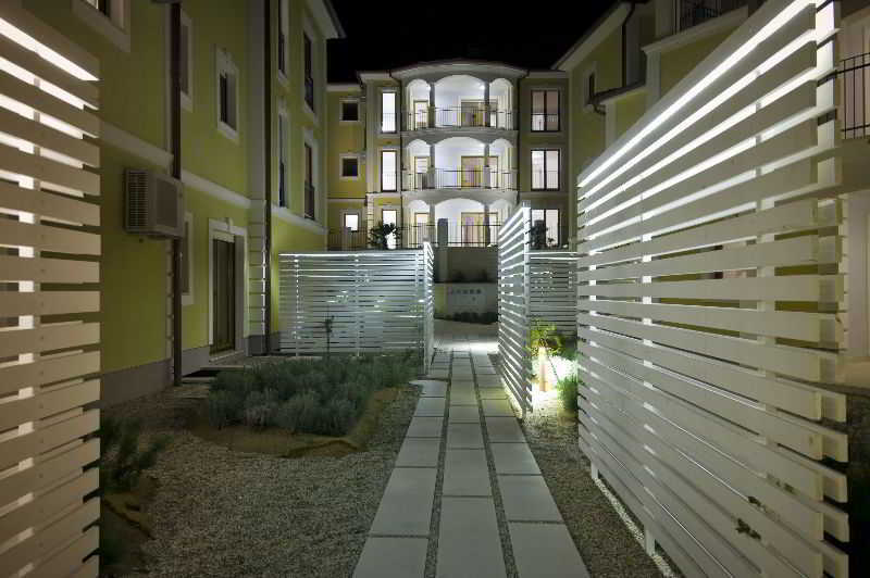 Apartments Poville Residence Povile Eksteriør bilde